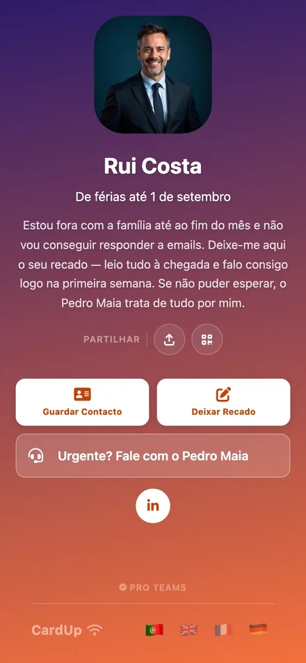 Perfil digital de o mesmo cartão, com mensagem de férias no telemóvel